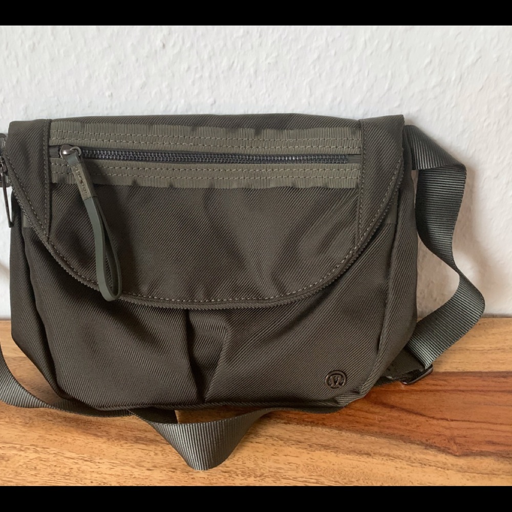 Lululemon Festival Bag
